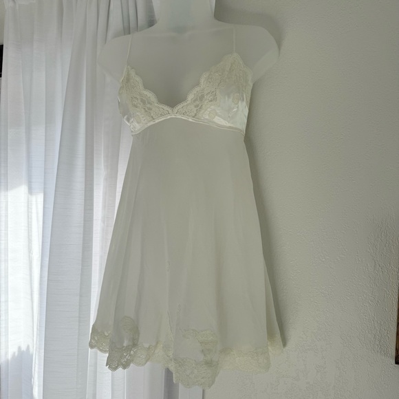 Victoria's Secret Other - Vintage Victoria's Secret Ivory Chemise with Floral Lace Detailing lingerie